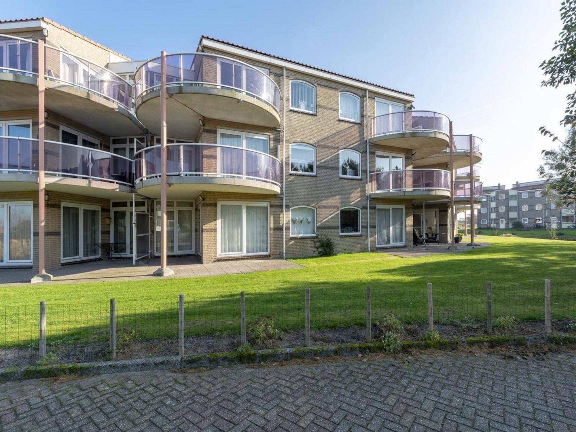 Stunning Apartment Near Sea By Belvilla Julianadorp Luaran gambar